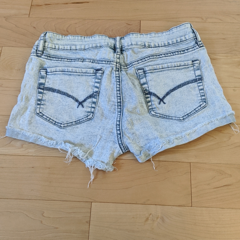 BULLHEAD - Low Rise Short Shorts - Picture 6 of 9